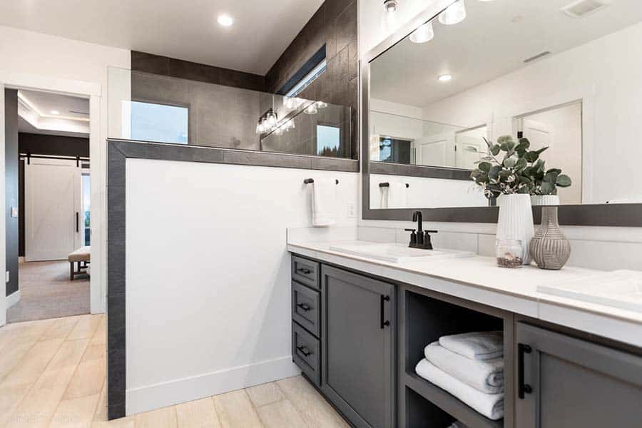 The Hart Custom Home Bathroom